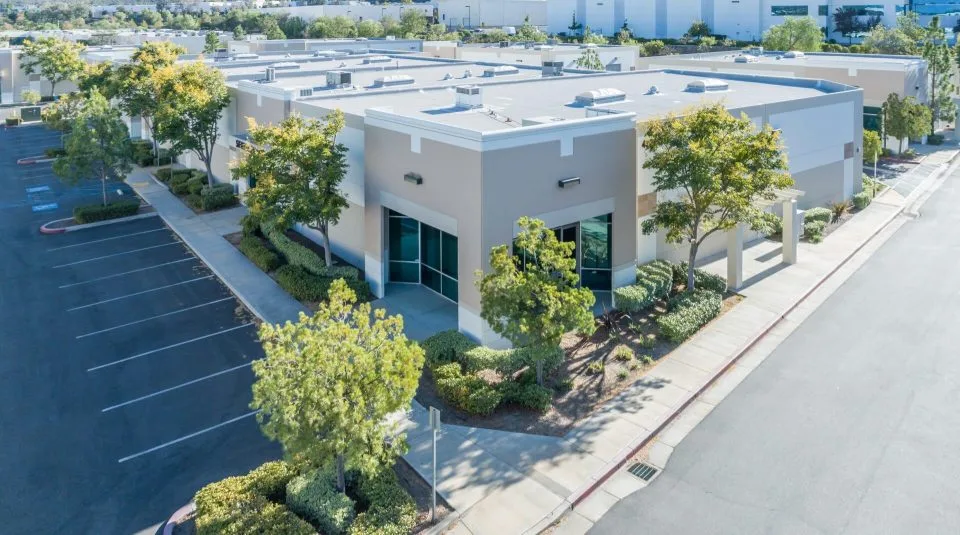 Retail store plaza commercial roofing