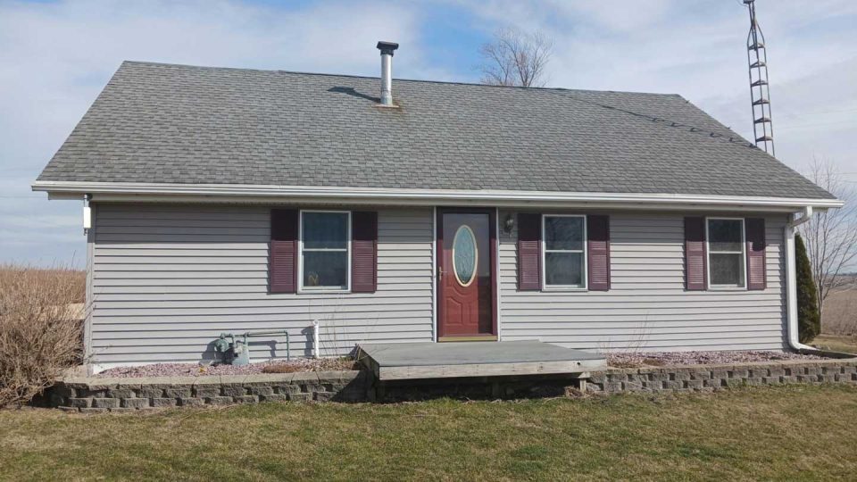 Warren, IL house #1 before roof replacement